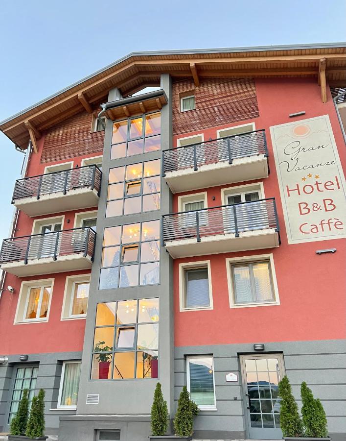 Hotel Gran Vacanze Rooms & Apartments Dimaro Exterior photo