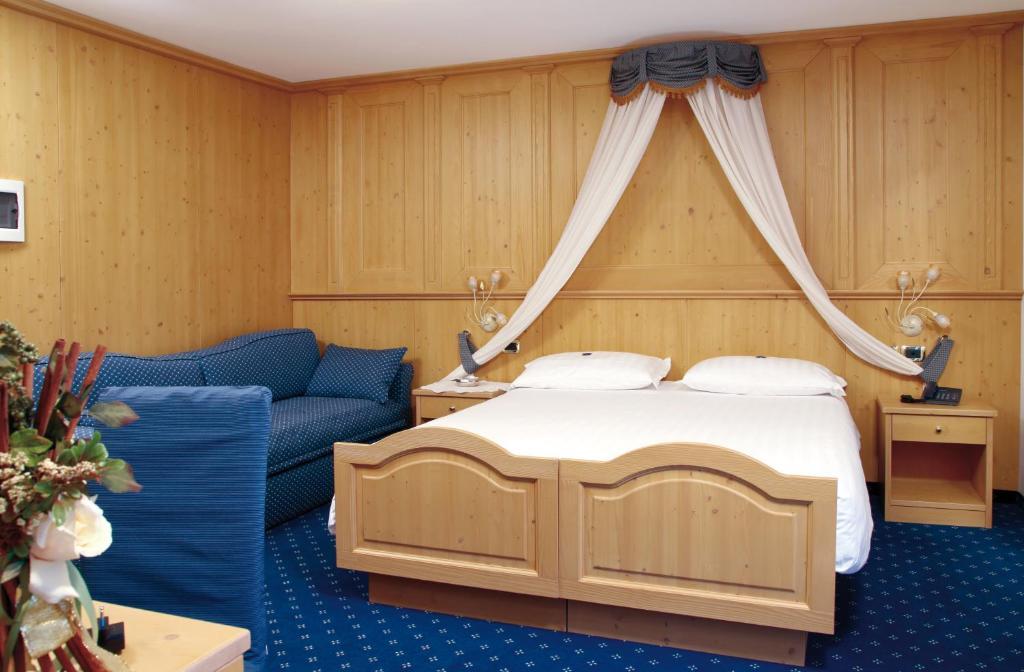 Hotel Gran Vacanze Rooms & Apartments Dimaro Exterior photo
