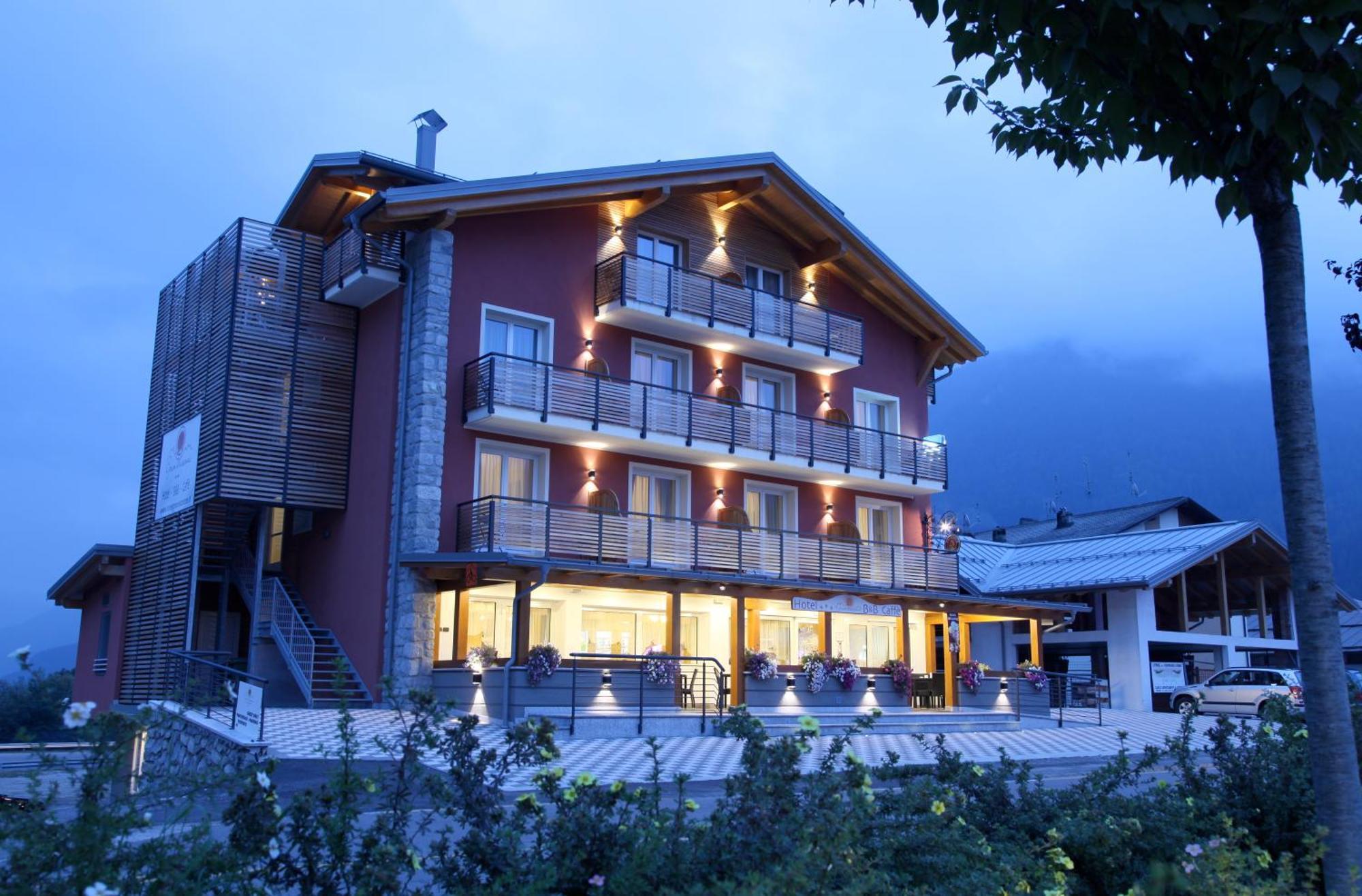 Hotel Gran Vacanze Rooms & Apartments Dimaro Exterior photo
