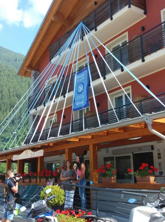 Hotel Gran Vacanze Rooms & Apartments Dimaro Exterior photo