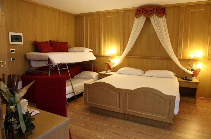 Hotel Gran Vacanze Rooms & Apartments Dimaro Room photo